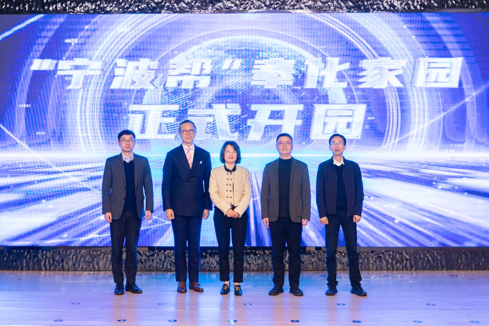 3按手印5人.jpg