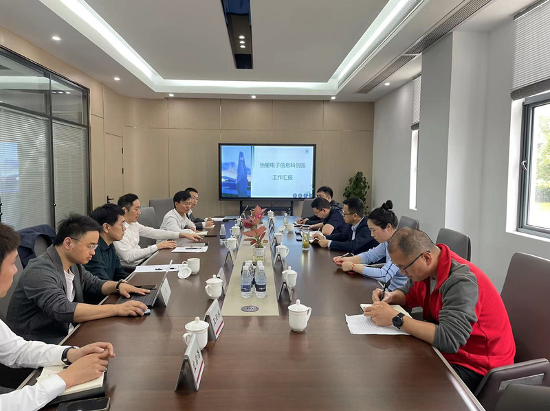 座谈会_副本.jpg